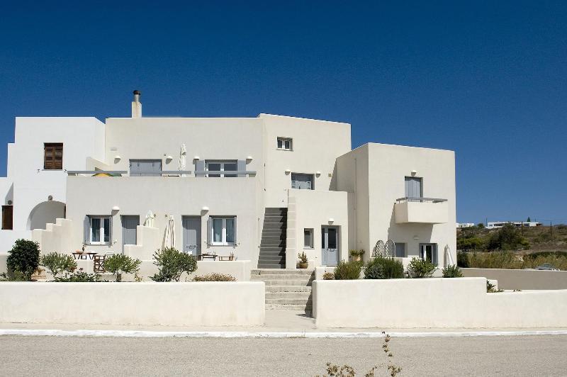 Tsakanos Home آداماس المظهر الخارجي الصورة
